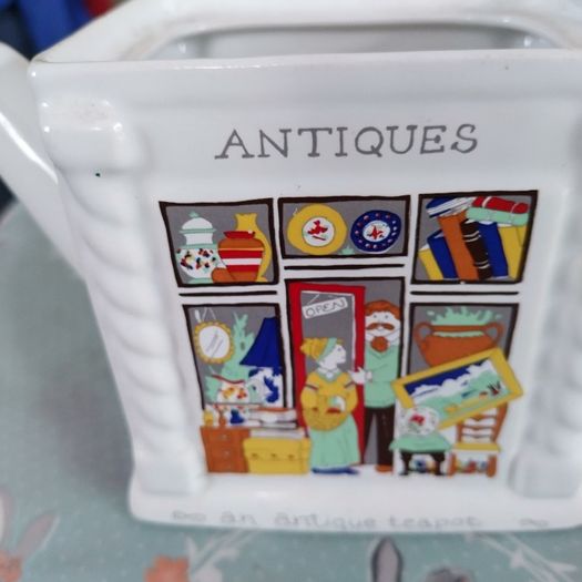 English life teapot Antiques