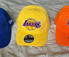Baseball caps. NBA.
