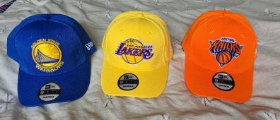 Baseball caps. NBA.
