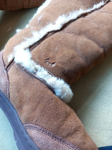Ugg Boots Size 39 Tan (Reduced to sell)