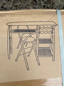 Small Breakfast table + 2 chairs