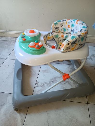baby walker