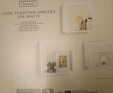 Cube floating shelves