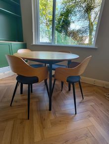 Dining Table & 4 Chairs