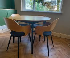 Dining Table & 4 Chairs