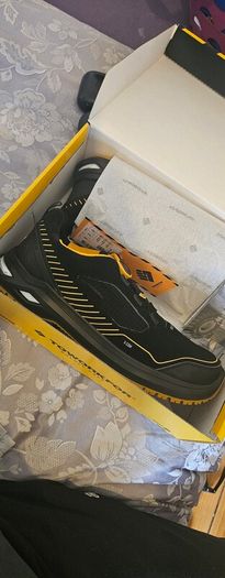 Speed Lace Safety Shoes size 12