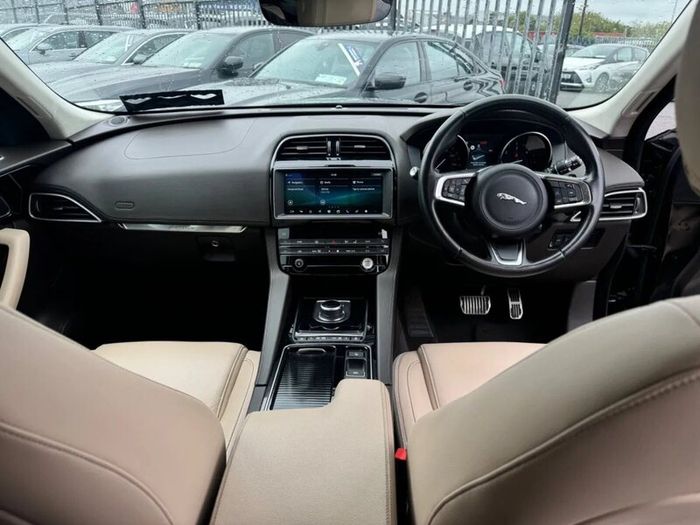 192 Jaguar F Pace