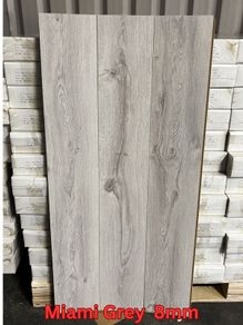 New Ac4 Rated Laminated Flooring Free Delivery