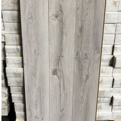 New Ac4 Rated Laminated Flooring Free Delivery