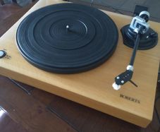 Roberts turntable