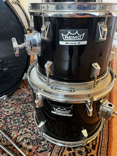 Remo drum kit - assorted shells/hardware