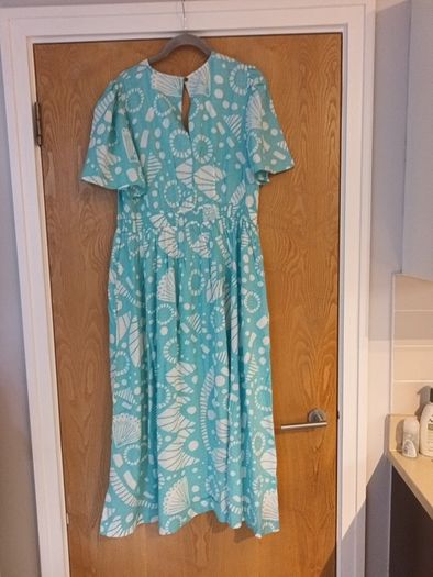 Bundle  Of Ladies Dresses,  Trousers & Jumpers & 1 Blouse. 8  Items.  S. 14