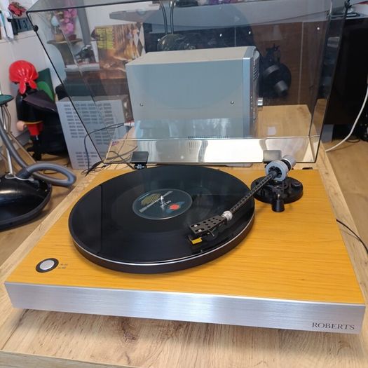 ROBERTS RT 200 Elite turntable