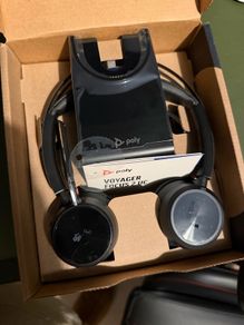 Poly voyager Focus 2 ( brand new)