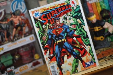 Superman Unchained #1 ! VERY RARE ! Limited 1 for 50 ! Neal Adams 75th Anniversary Bronze Age Variant Cover ! 2013 ! by DC Comics !