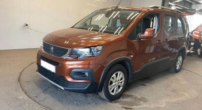 Peugeot Rifter taxi spec WAV, 6 seater LWB