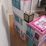 Barbie house & accessories Image 2
