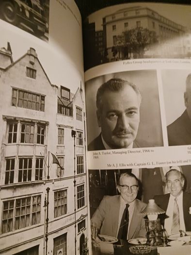 Fyffe & The Banana/ A Centenary  History/ 1888- 1988/ Peter N Davies/ 1990