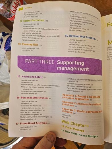 Hairdressing & Barbering The Professional Official Guide To Level 3. Large Volume Paperback In Good Condition.  See Photos For Same.