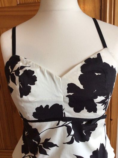 Principles Petites Ladies Black and White Cotton Blend 2 Piece skirt and Top Set 12/14  including postage