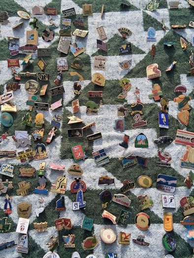 900 Vintage Enamel Pin Badges(rrp 1800-2500 euro)