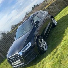 Audi Q3 panoramic roof