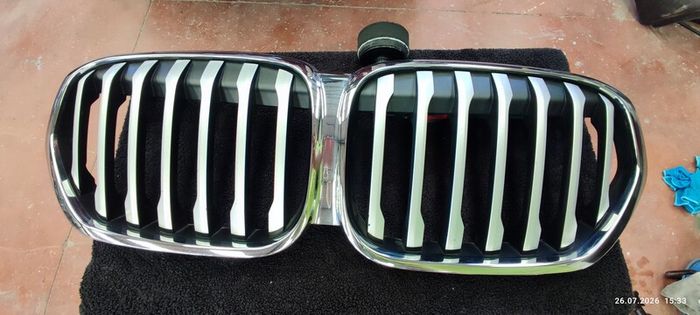 Genuine OEM BMW 5 Series G30 G31 LCI Front Kidney Grille