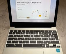 Samsung Galaxy Chromebook Go