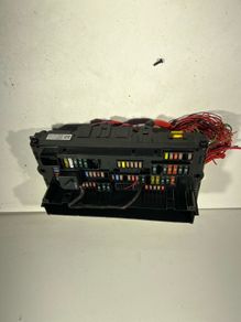 BMW F01 F02 F04 7 Series Power distribution box front Fuse Box 9151320 A1l1b67g
