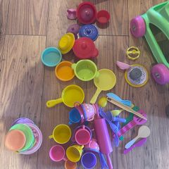 play kitchen utensils