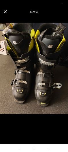 Ski boots Head