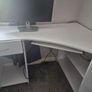 White corner desk Image 3