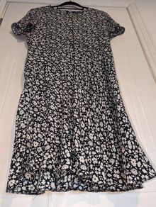 Perfect for Summer. Gorgeous floral midi dress from Ralph Lauren