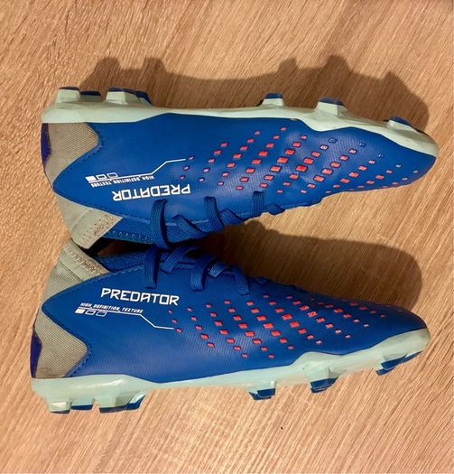Adidas predator football boots UK3