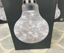 E27 LED light bulbs