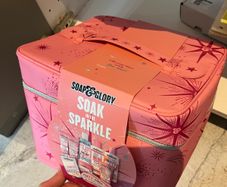Skin care gift bag