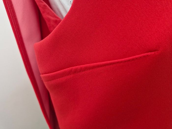 Elegant sleeveless cocktail dress