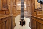 Lowden S-32c+