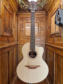 Lowden S-32c+