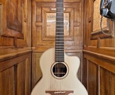 Lowden S-32c+