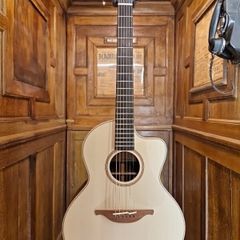 Lowden S-32c+