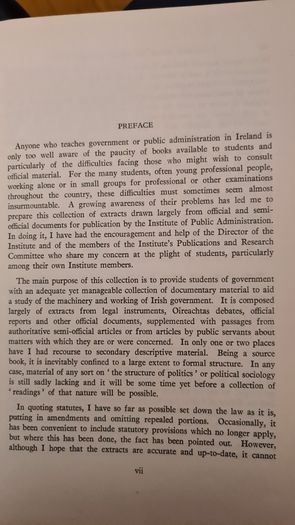A Source Book Of Irish Government. By Basil Chubb. Published By Institute Of Public Administration. 1964. Hardback In Good Condition. 32.