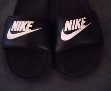 NIKE Slides/Colour: Black .. Size: 7 UK/41 EU