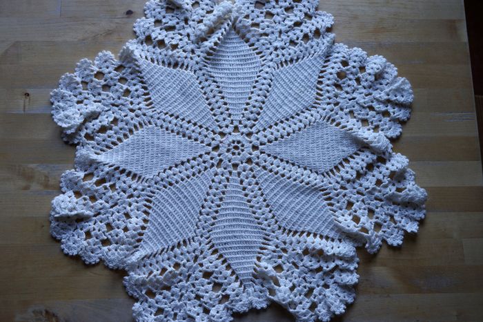 Vintage crochet centrepiece