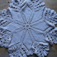 Vintage crochet centrepiece