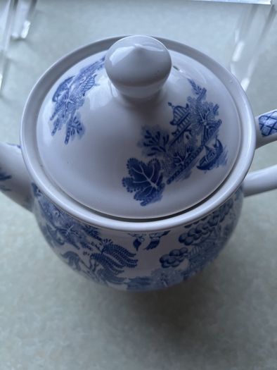 Vintage Sadler "Old Willow " Teapot in mint condition