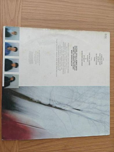 The Cure - Seventeen Seconds read description