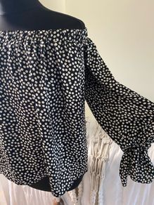 Off the Shoulder Spotty Top Size Medium