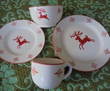 Brand new Christmas set /dinnerware/