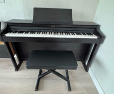 Roland HP302 Digital Piano - 88 Weighted Keys